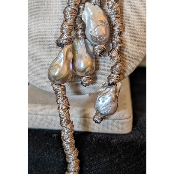 Designer Made in Italy Khaki Natural Linen & Large Baroque Pearl Tassel Necklace - Picture 4 of 7